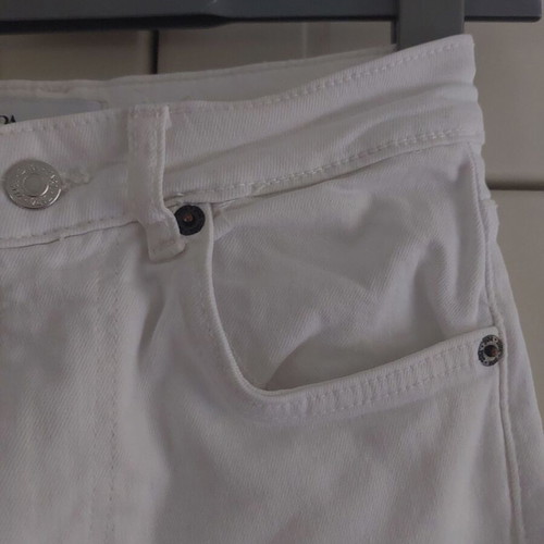 White Zara jeans size 34 like new