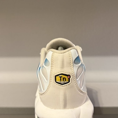 Nike Air Max Plus TN sneakers like new, size 45, white and blue