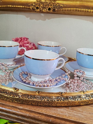 Doulton Bruce Oldfield 2004 porcelain tea cup set with gold trim, 4 pcs
