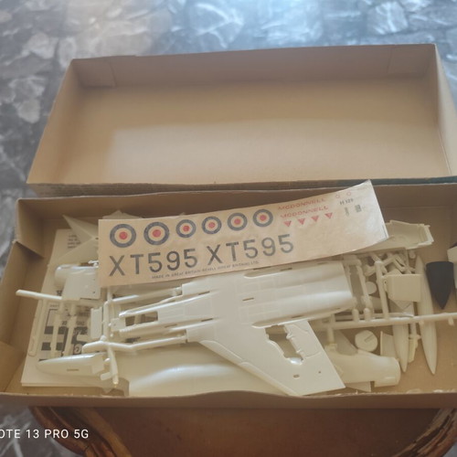 Revell Phantom F-4K 1/72 scale plastic model H-129