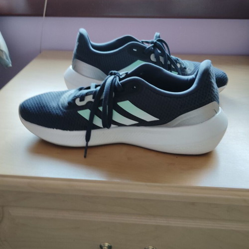 Adidas sports sneakers new, size 41 1/3