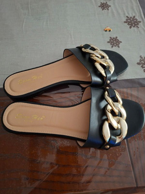 Flat sandals size 39, black