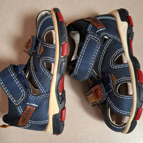 Oscal sandals used, size 20 for boys