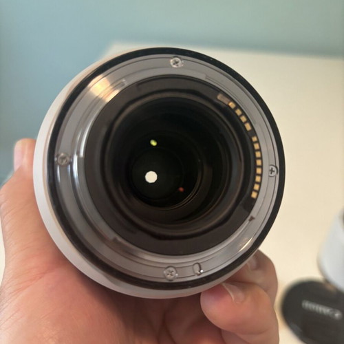 Canon RF 70-200mm F4 L IS USM lens