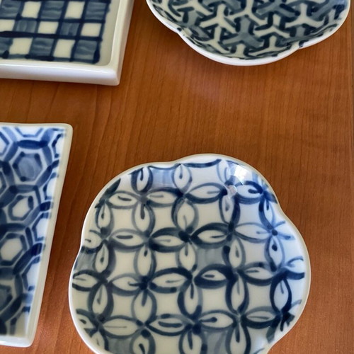 Vintage small Japanese Kozan Gama porcelain plates