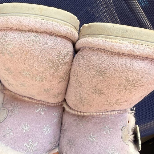 Frozen District pink snow boots size 27
