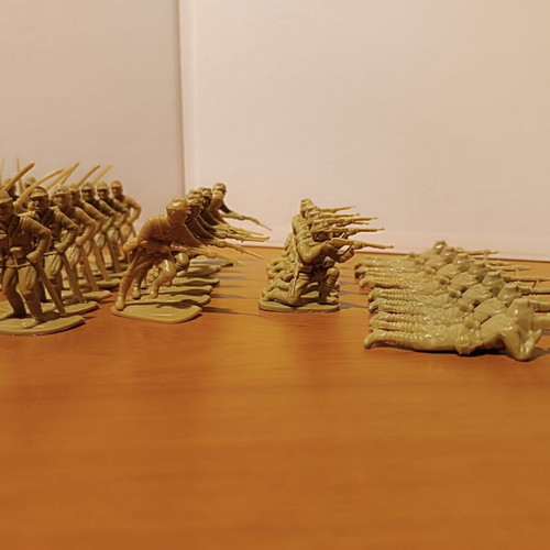 Plastic Japanese Military Figures 1/32 Scale like new, set of 59