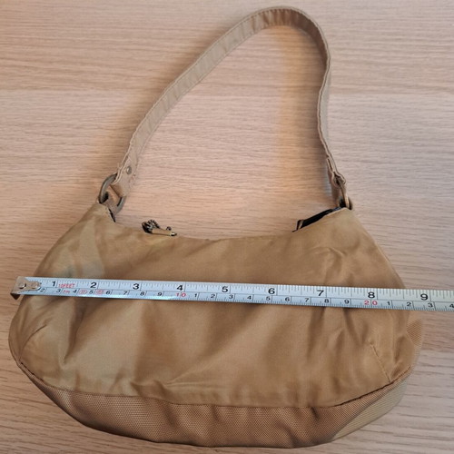 Kipling shoulder bag like new in khaki-olive color