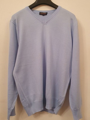 Light blue pullover sweater, size M