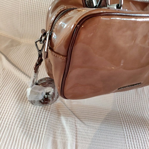 Patent leather handbag light brown like new