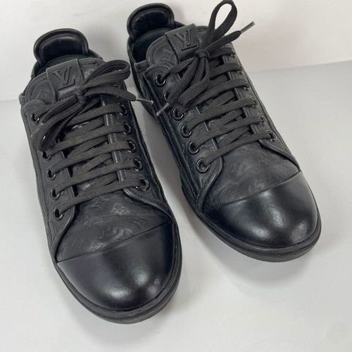 Louis Vuitton black leather sneakers size 38.5 used