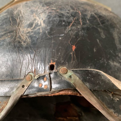 Firefighter helmet old used, requires restoration