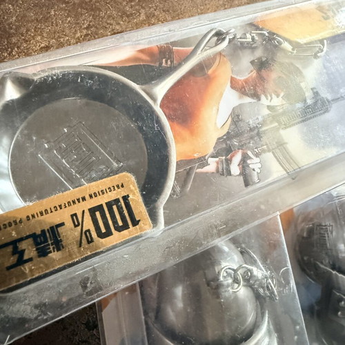 PUBG Special Edition Collectible Keychain New, 2 Helmets and 1 Pan