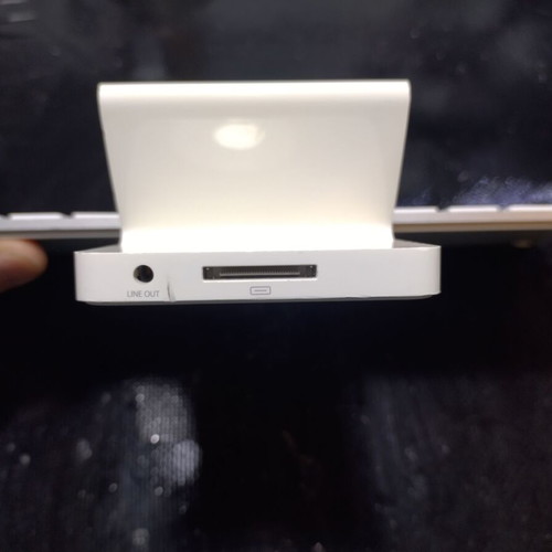 IPad Dock Keyboard A1359 used