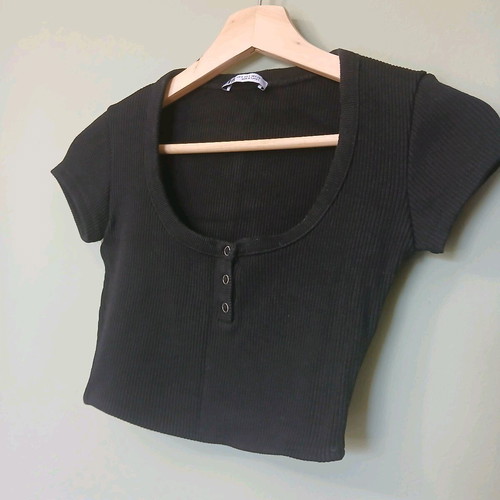 Zara black crop top with buttons, like new, size S