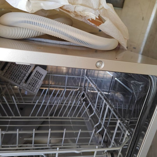 Siemens iQ300 SK26E822EU Compact Dishwasher like new, inox