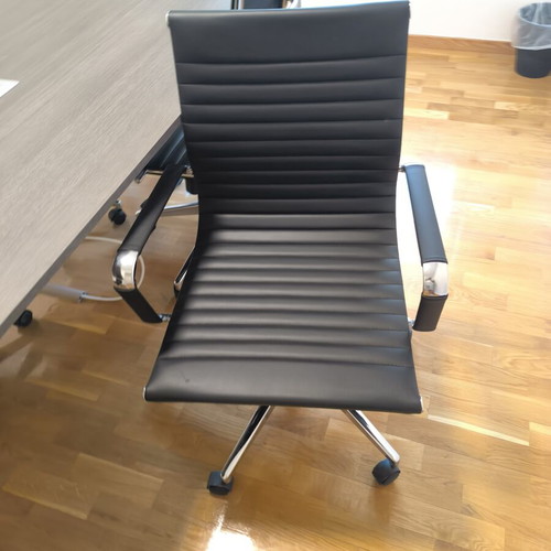 Nova Conference Table 200x122x75cm and 6 chairs like new, dark brown