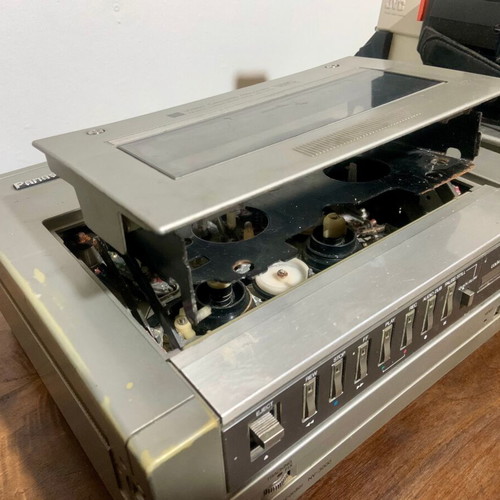 JVC GX-N7-E and Panasonic NV-V300-E video cameras used, 1980 set
