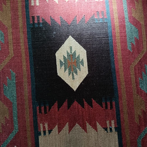 Rug like new, elegant in burgundy, brown and beige