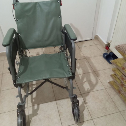 Wheelchair new, foldable and lightweight
