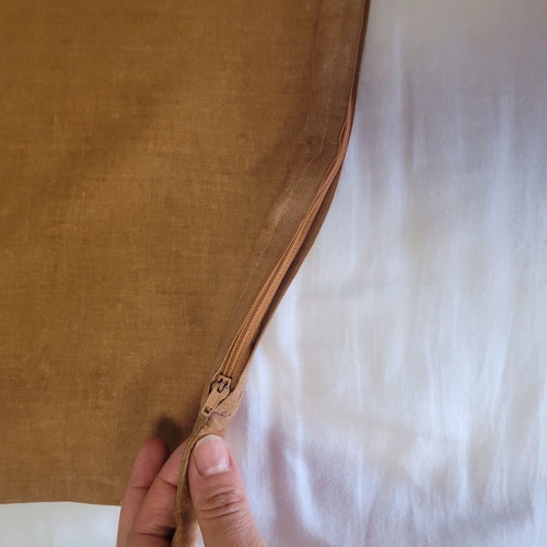 Brown sofa pillow cover with zipper, 40x40 cm