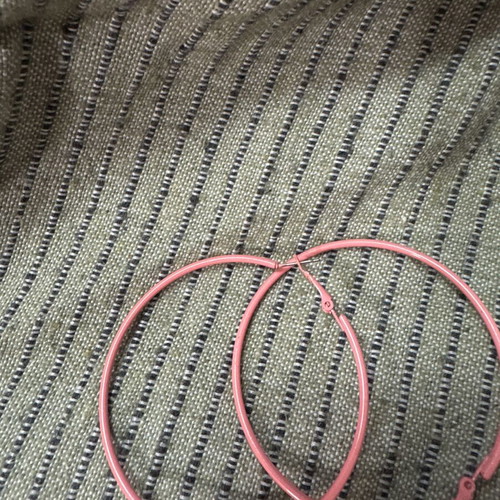 Hoop earrings like new, pink color