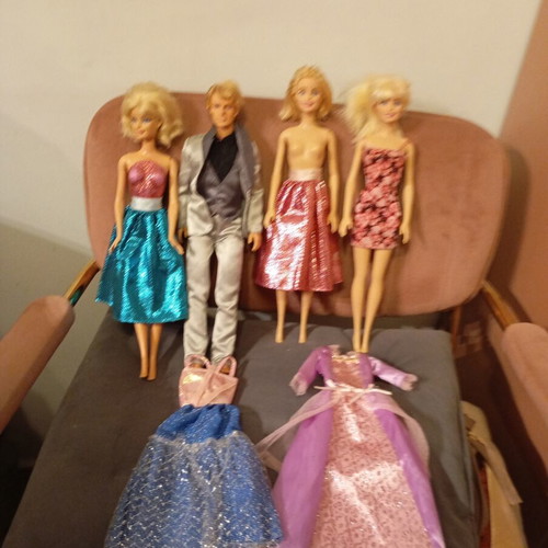 Barbie and Ken dolls vintage, like new, with clothes and shoes