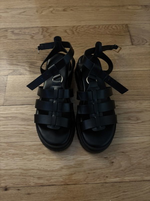 Chunky Gladiator Sandals black size 39 like new