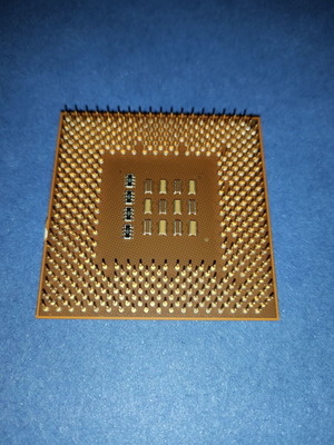 AMD Athlon XP AX17000MT3C processor like new, Socket A