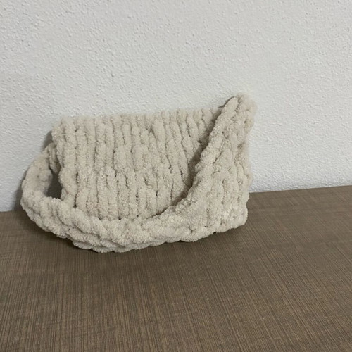 Puffy bag beige (ecru) new with handle