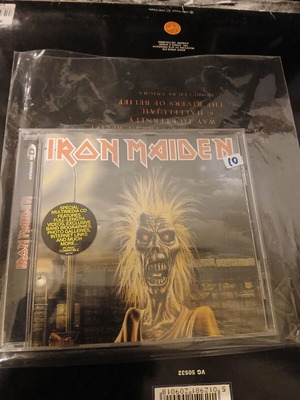 Iron Maiden ειδικό multimedia CD