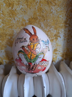 Χειροποίητο κεραμικό αυγό ζωγραφισμένο σαν καινούργιο, ύψος 10 εκ