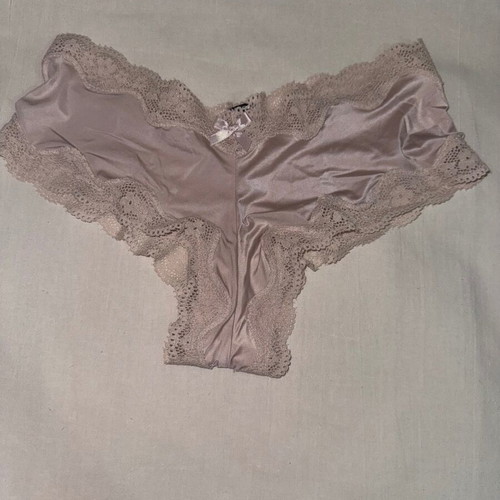 Victoria’s Secret cheeky pants new, pink, size Small