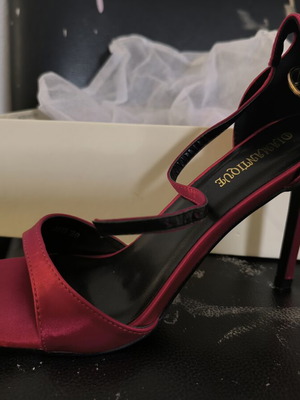 Wine red high heel sandal size 39