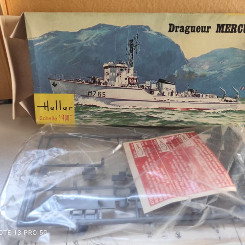 Heller Dragueur Mercure model kit 1/400 scale