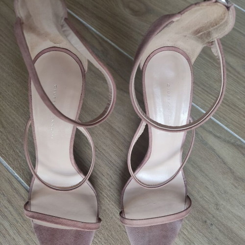 Giuseppe Zanotti sandals size 38 like new, beige pink