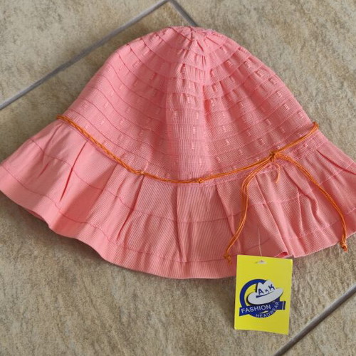 Women's hat new, coral color, size M