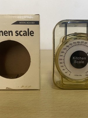 Small kitchen scale for precise cooking measurements