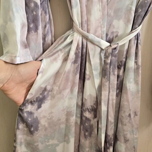 Love to lounge kimono new, size medium, colorful