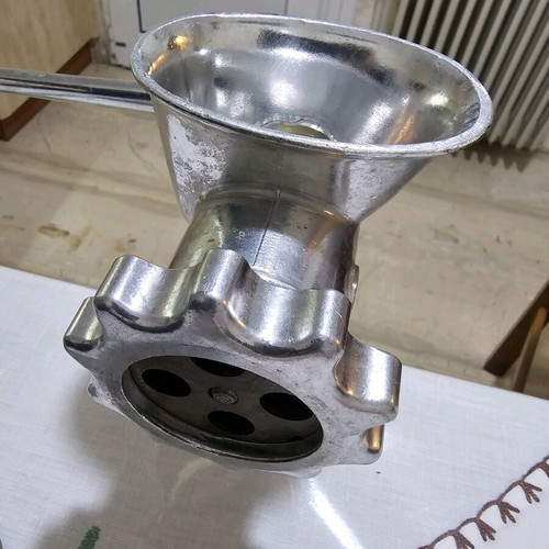 Manual meat grinder like new, vintage style