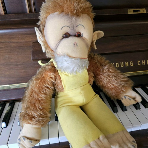 Vintage Josephine collectible monkey from 1970s, like new