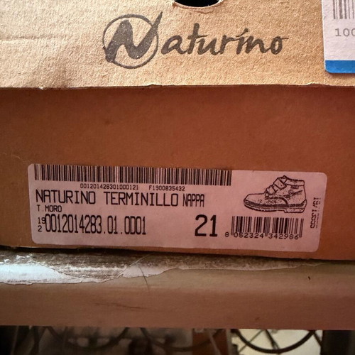 N21 baby boots new with natural fur