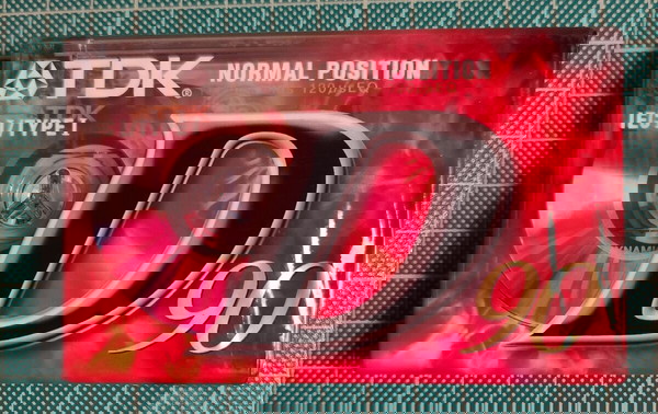 κασέτα TDK 90