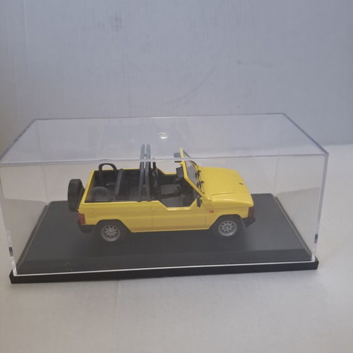 ARO 10 Spartana Scale Model 1:43 like new, yellow