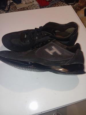 Hogan sneakers size 11 (45) like new, black
