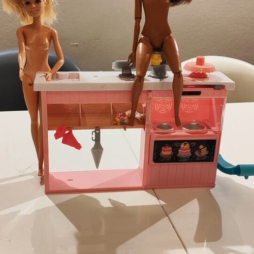 Barbie bakery playset used with two dolls