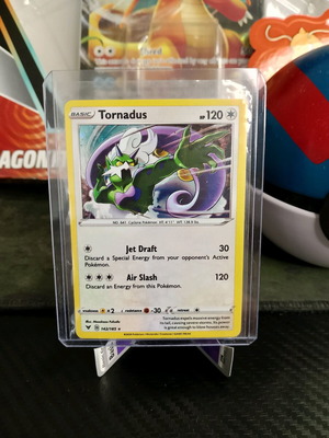 Tornadus 142/185 Holo NM/M card new