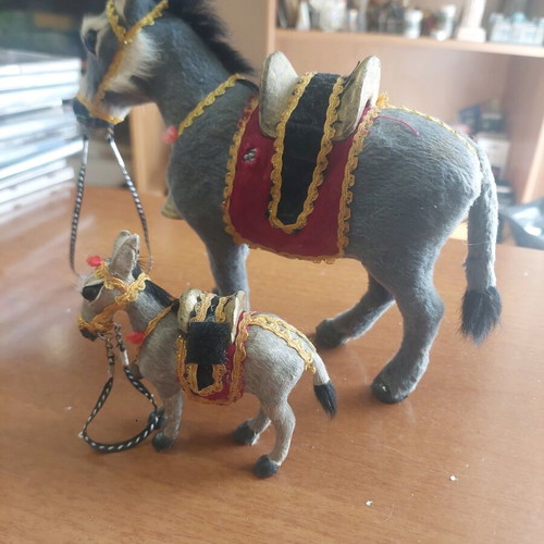 Table decorative donkeys like new