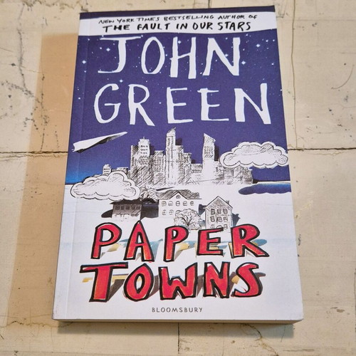 Book Paper Towns by John Green like new, Bloomsbury edition
