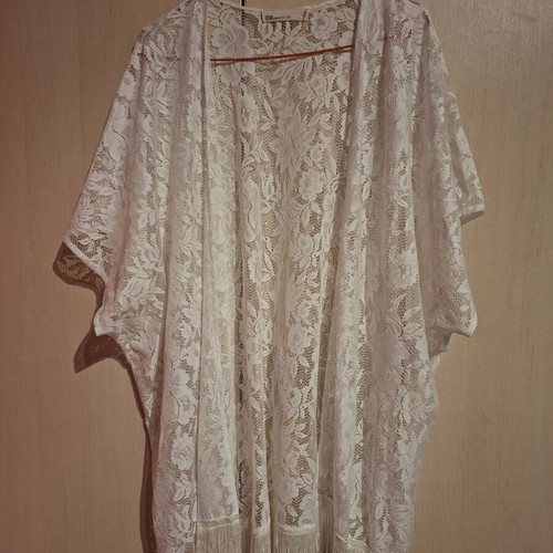 Lace kimono with fringes BSB like new, white, size L